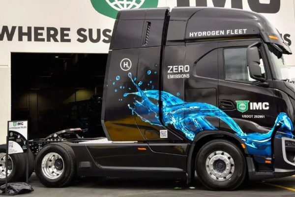 Nikola Motor migliora, ma è ancora in perdita. Prova anche la vendita dei crediti green