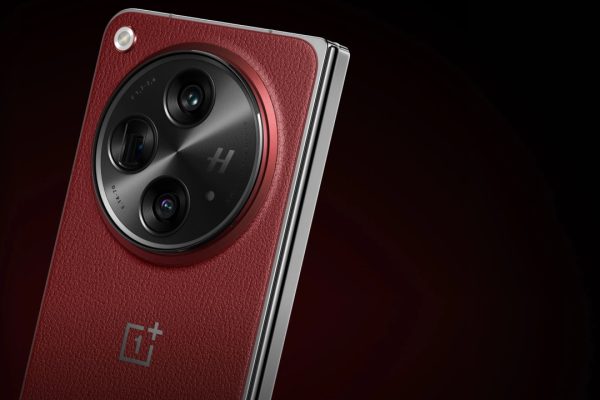 OnePlus lancia in Italia lo speciale smartphone 'Open Apex Edition'. Prezzi e promozioni