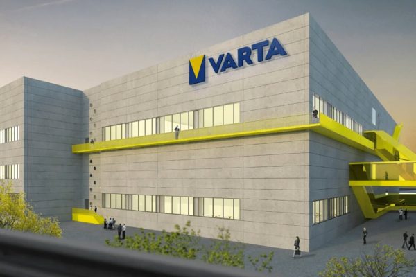 Porsche acquisisce la quota di maggioranza di V4Drive, le batterie per auto elettrificate di Varta