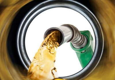 Porsche punta forte sugli e-fuel: "possiamo fare qualcosa per le auto esistenti"