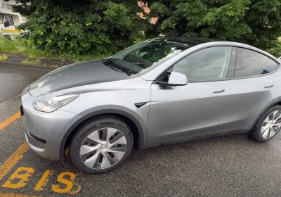 Prova "alternativa" di Tesla Model Y RWD: la guida un novizio dell'elettrico
