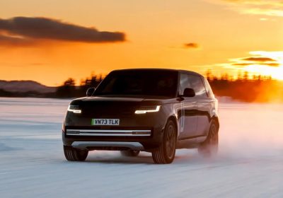 Range Rover elettrica, le prenotazioni salgono oltre quota 42.000