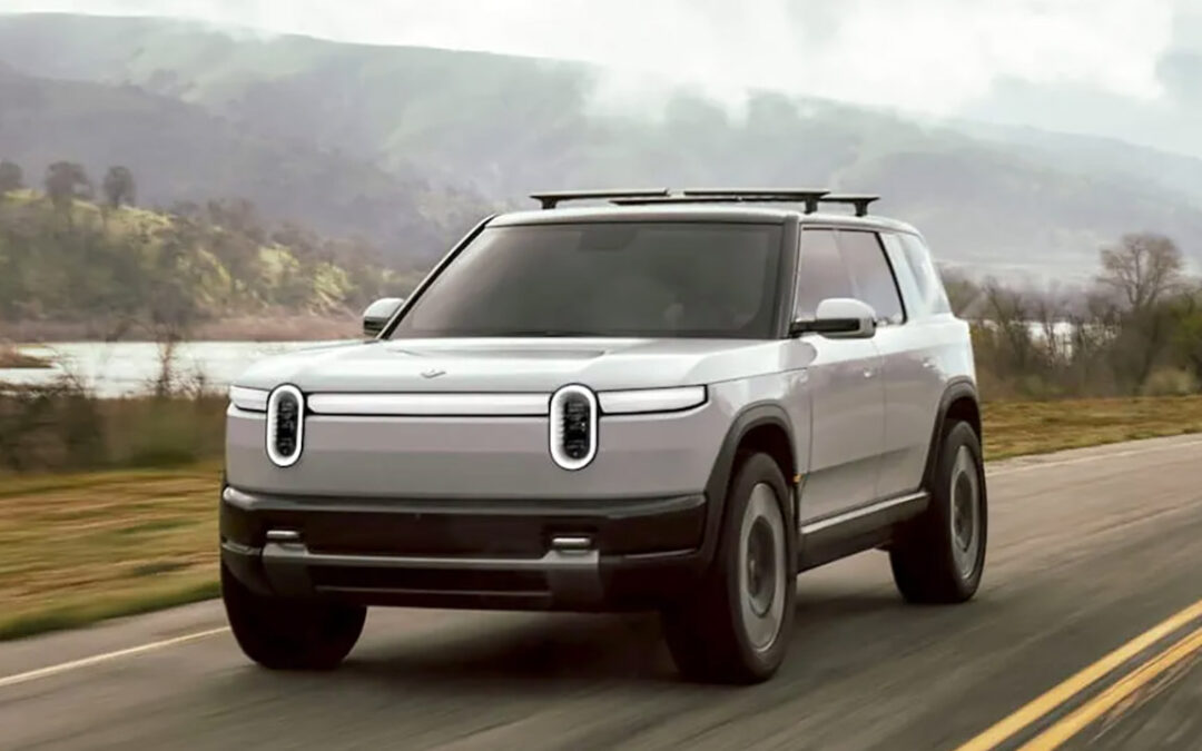 Rivian conferma che R2 avrà la porta di ricarica dal lato giusto per i Tesla Supercharger