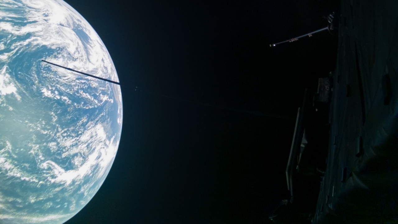 Sonda spaziale ESA JUICE: rilasciate le immagini del flyby Luna-Terra, direzione Venere