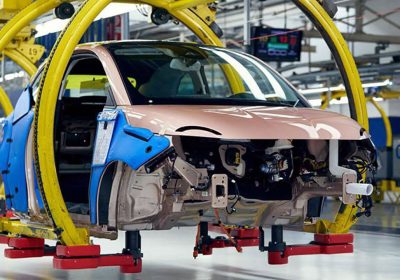 Stellantis, in Italia si rischia il licenziamento di massa in fabbrica e nell'indotto