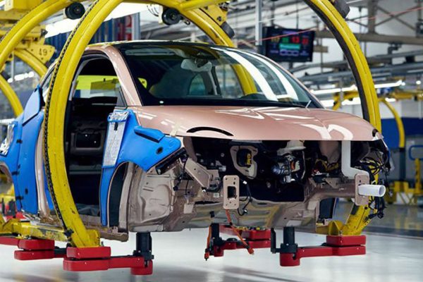 Stellantis, in Italia si rischia il licenziamento di massa in fabbrica e nell'indotto