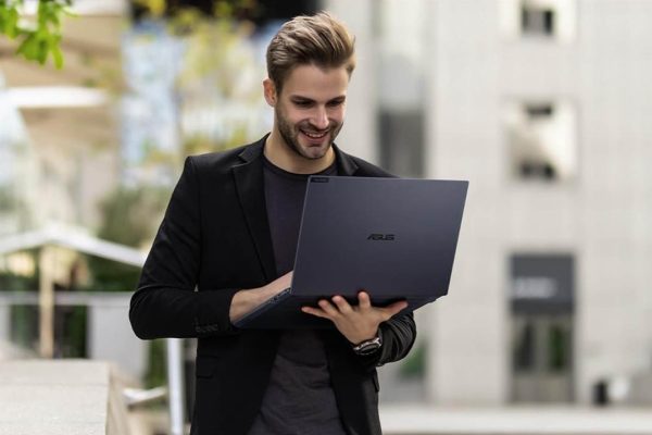 Svendite Amazon del Weekend aggiornate: tanti PC scontatissimi, Fire TV Stick, Echo Dot e molto altro!