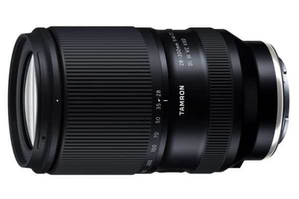 Tamron 28-300mm F/4-7.1 Di III VC VXD: nuovo zoom versatile per mirrorless Sony full-frame