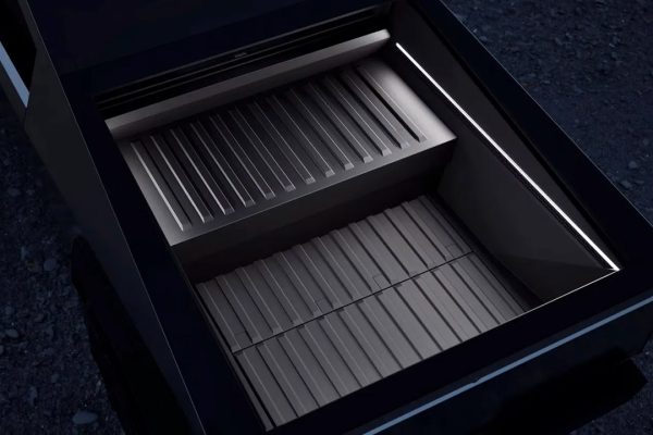 Tesla apre le prenotazioni del range extender per Cybertruck, confermato il prezzo (forse)