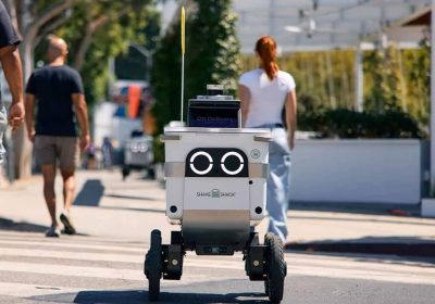 Uber Eats e Shake Shack consegnano cibo tramite robot autonomi