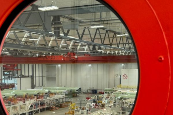 Airbus, viaggio nella fabbrica di che sta rivoluzionando gli aerei