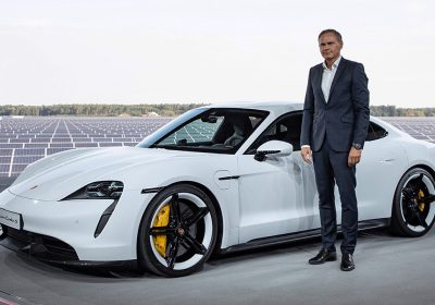 Volkswagen, parla Oliver Blume: "elettrico tecnologia superiore, servono leggi vincolanti"
