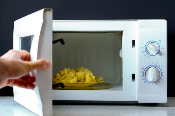 Il vostro microonde pullula di batteri