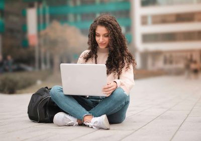 Nuova VPN? prezzo dimezzato e 3 mesi gratis extra con ExpressVPN