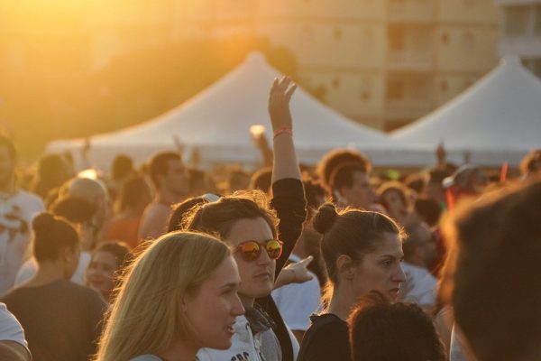 Punti aura sui social, cosa sono e perché c’entra la filosofia