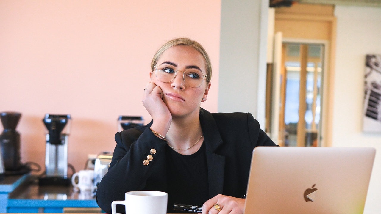 Cos’è il boreout, che colpisce chi si annoia al lavoro
