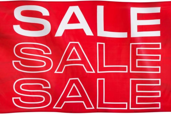 Runesol Bandiera Saldi, 91x152cm, 3ft x 5ft, 4 Occhielli, 1 Occhiello in Ogni Angolo, Festone Annuncio, Bandiera Sconti, Interno, Esterno, Vendita