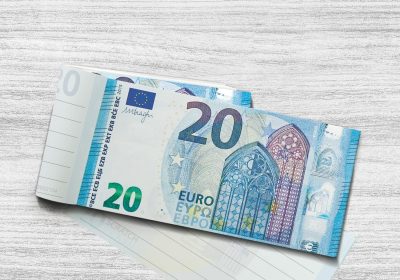 Scratch Cash Block 20 € Euro – 50 Banconote su cui Scrivere, Soldi Coupon, Block Notes, Buoni Sconto, Gadget (Dimensioni Aumentate al 125% Rispetto a Quelle Reali)