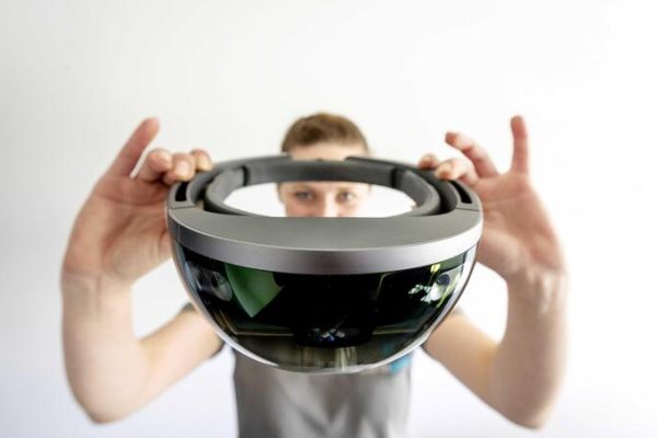Possibile addio alla realtà aumentata di Hololens – Future Tech: Microsoft potrebbe dire addio alla sua tecnologia di realtà aumentata