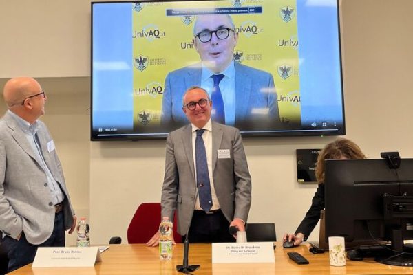 Benvenuti all’incontro Univaq – Future Tech: l’avatar virtuale vi accoglie!
