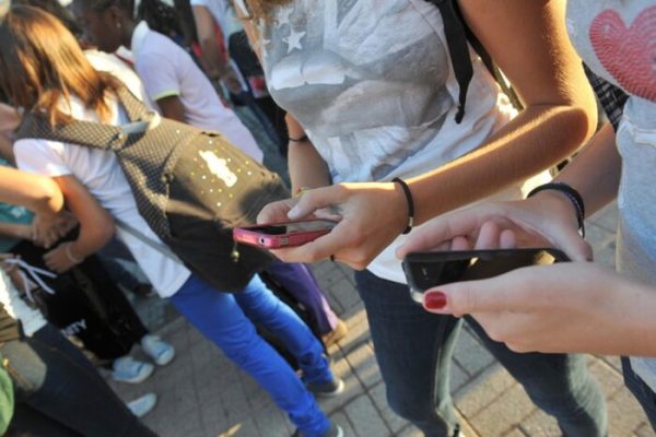 L’Australia proibisce l’uso dei social media ai minori di 16 anni – Web & Social