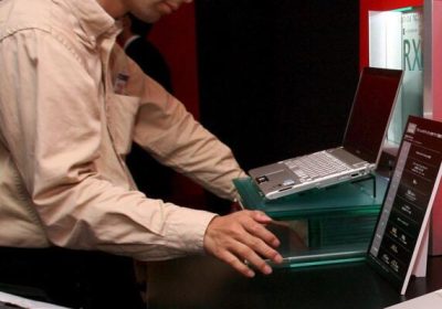 Un innovativo materiale per immagazzinare dati creato da un micro-terremoto