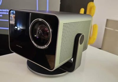 Leica presenta il mini proiettore Cine Play 1