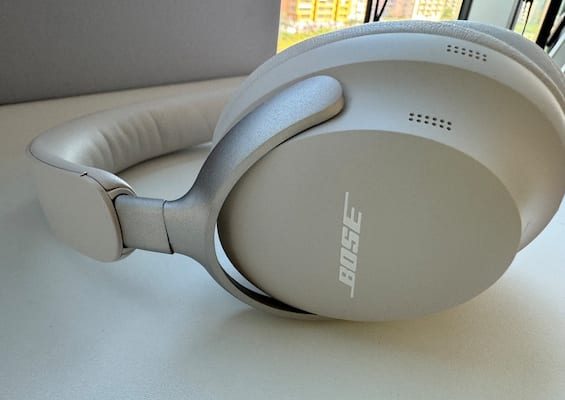 Abbiamo provato le cuffie QuietComfort Ultra di Bose: la nostra recensione