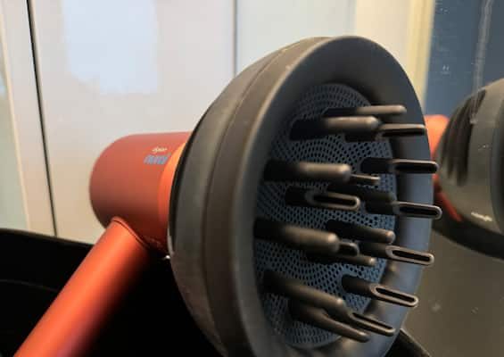 Asciugacapelli Dyson Supersonic Nural in edizione limitata strawberry: la recensione