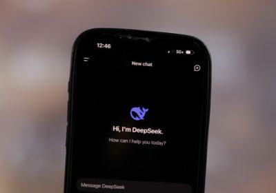 Il titolo riscritto potrebbe essere: “DeepSeek rilascia la nuova versione di NewsGuard con tasso di errore dell’83%”