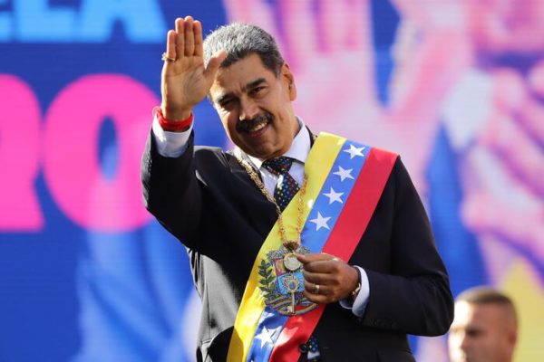 Da El Salvador un piano per rovesciare Maduro: analisi sulla presenza e l’uso del web e dei social media nella geopolitica latinoamericana