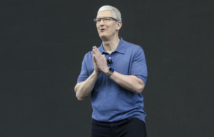 Tim Cook su DeepSeek: “L’innovazione stimola l’efficienza nel futuro della tecnologia”