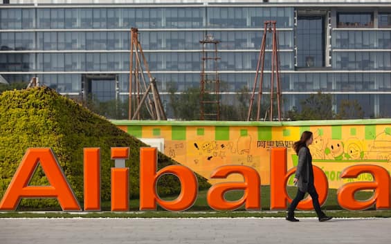 Alibaba, rilasciato modello di intelligenza artificiale che supera DeepSeek