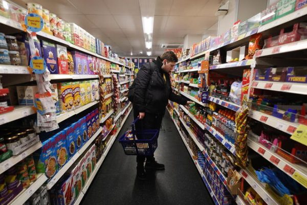 Acquisti: la maggioranza degli italiani opta per prodotti consigliati dall’intelligenza artificiale – Future Tech