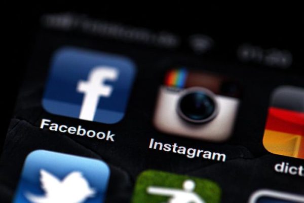 Nyt, Instagram e Facebook bloccano i post dei fornitori di pillole abortive su web e social media