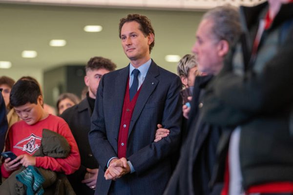 John Elkann entra a far parte del consiglio di amministrazione di Meta e dichiara: “Sono onorato”