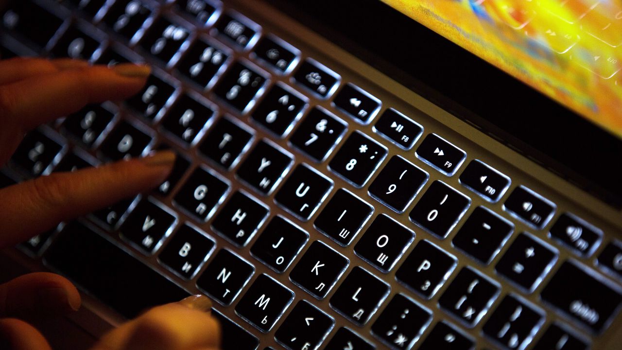 Caso Mattarella, gli hacker filorussi non danno tregua all’Italia