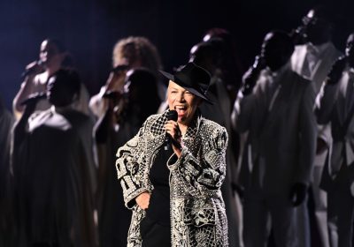 Silent album di Kate Bush e altri mille artisti, un disco senza musica protesta contro l’Ai