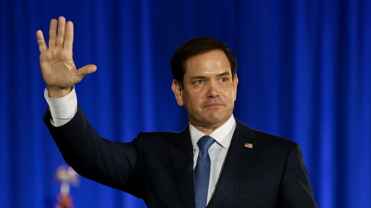 Chi è Marco Rubio, l’uomo alla guida della nuova diplomazia muscolare di Trump
