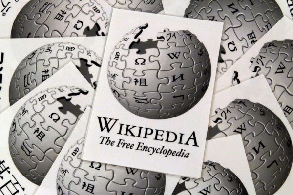 Wikipedia compie 25 anni, pericoli dall’IA e da Musk – Web & Social