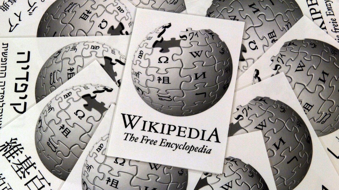 Wikipedia compie 25 anni, pericoli dall’IA e da Musk – Web & Social