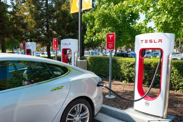 Perché Tesla, Byd, Stellantis e Volkswagen sono finite nel mirino dell’Antitrust