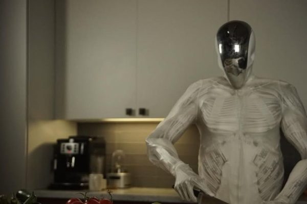 Protoclone, il primo androide bipede con sistema muscolo-scheletrico