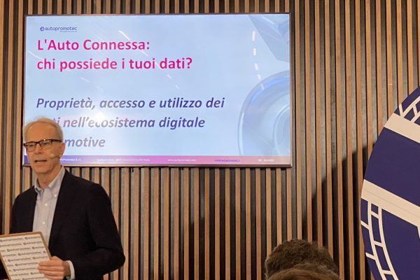 L'auto diventa "sapiens", chi possiede i tuoi dati? Ne abbiamo parlato ad Autopromotec Talk