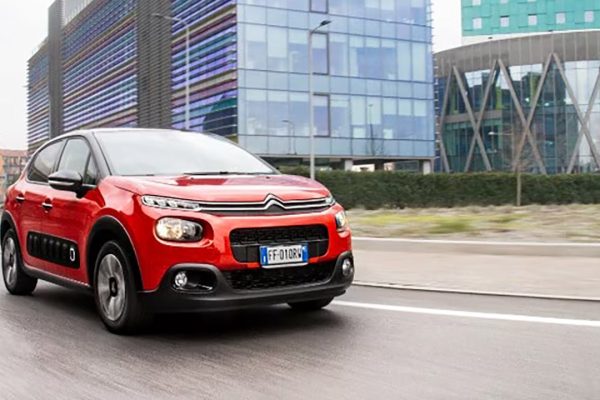 Stellantis, nuovi problemi per il motore PureTech: maxi richiamo in Francia