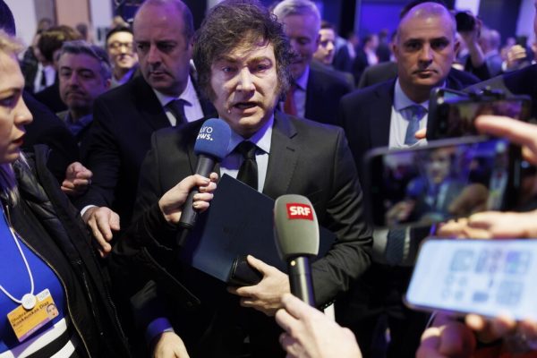 Indagine del governo su Milei dopo fuga di notizie sulle cripto – Web & Social