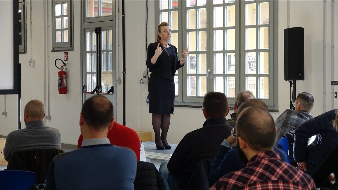 Dalla Sardegna nuovo software per riconoscere lingua dei segni – Software e App