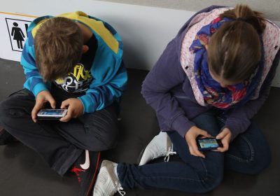 I bambini australiani stanno aggirando il limite di età per l’accesso ai social network