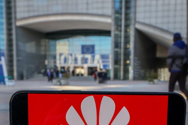 La Commissione Ue sospende contatti e incontri con Huawei – Notizie