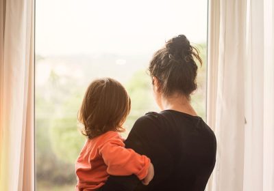 Lavoro e maternità, in Italia le donne sono ancora costrette a scegliere